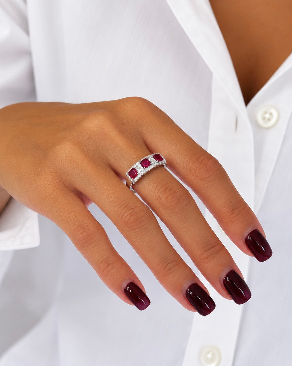 Anello in Argento 925, 3 Rubini e Diamanti Lab Grown