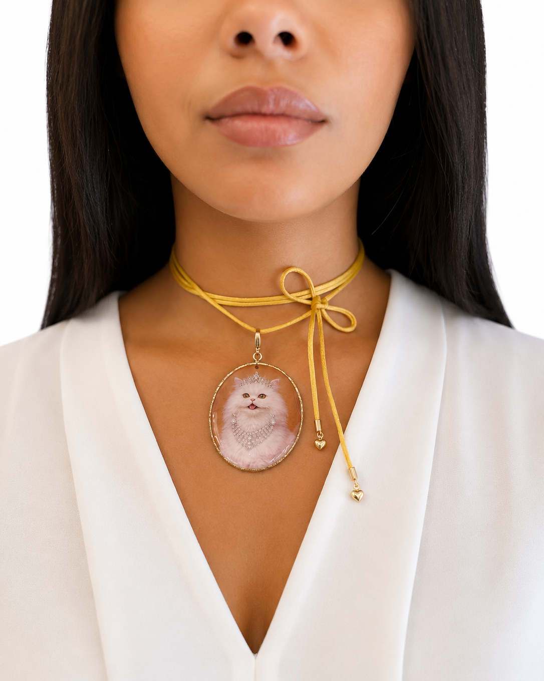 Collana con Filo di Seta Giallo e pendente Gatto