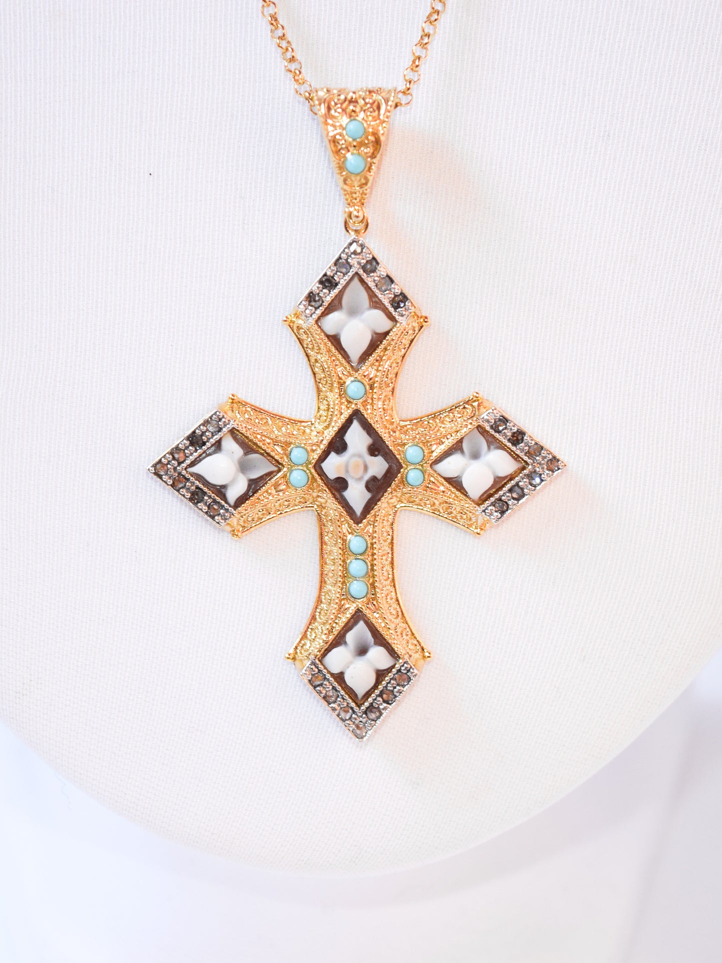Collana con pendente Croce