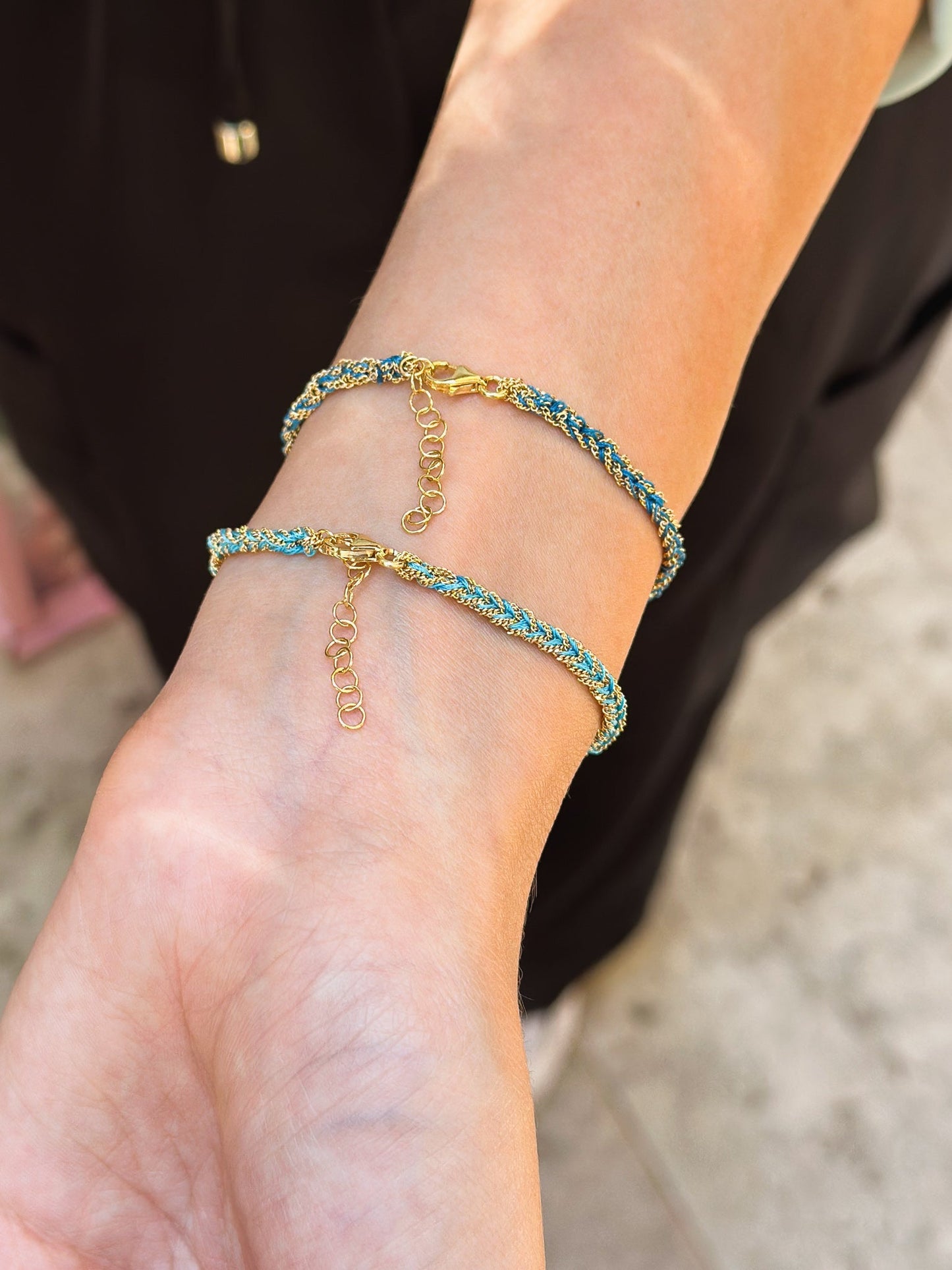 Bracciale in Argento placcato oro giallo 18kt fatto a mano con seta Azzurra