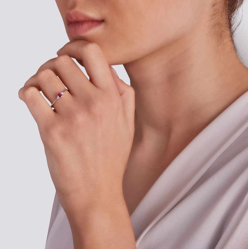 Anello Rubino 0,18ct e Diamanti 0,04ct
