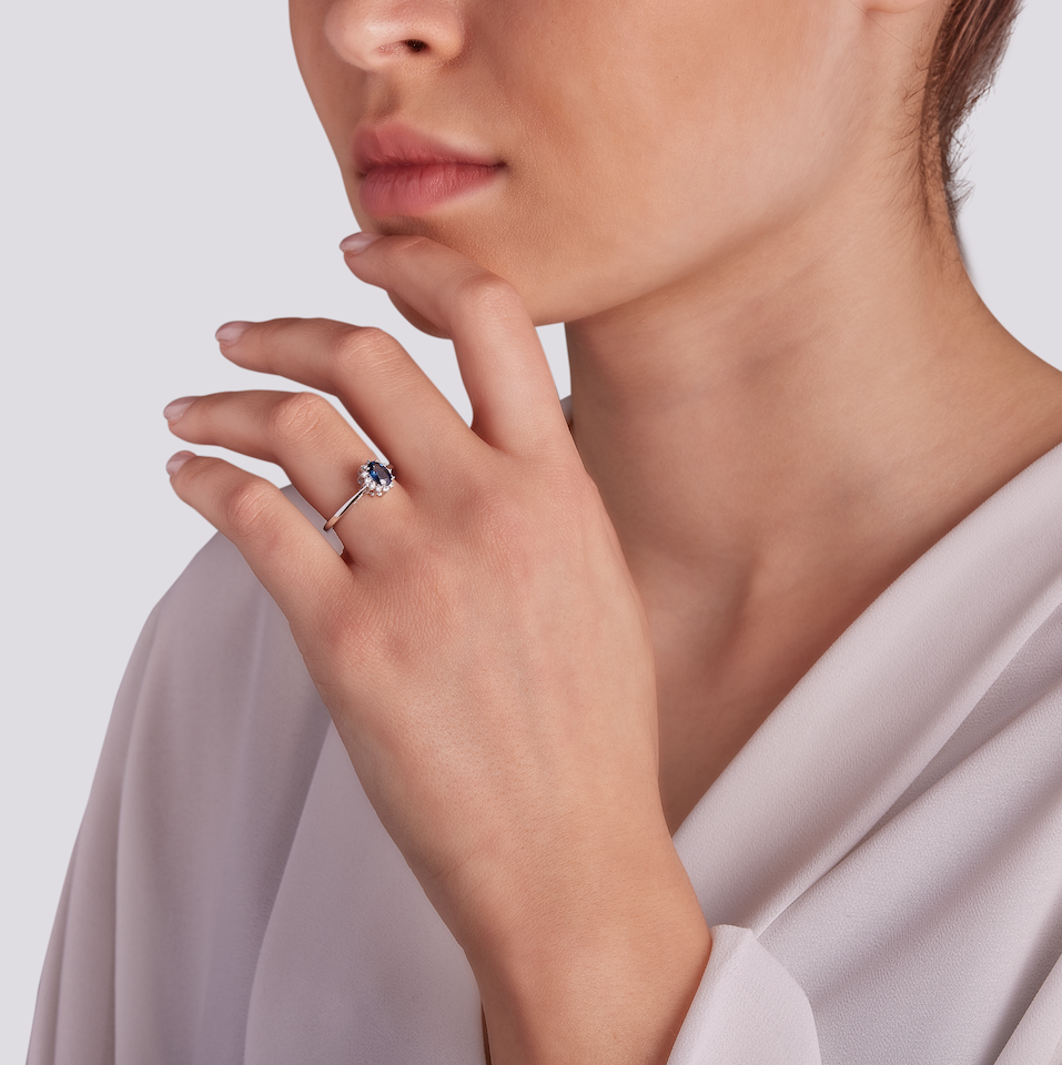 Anello Zaffiro 0,48ct e Diamanti 0,10ct
