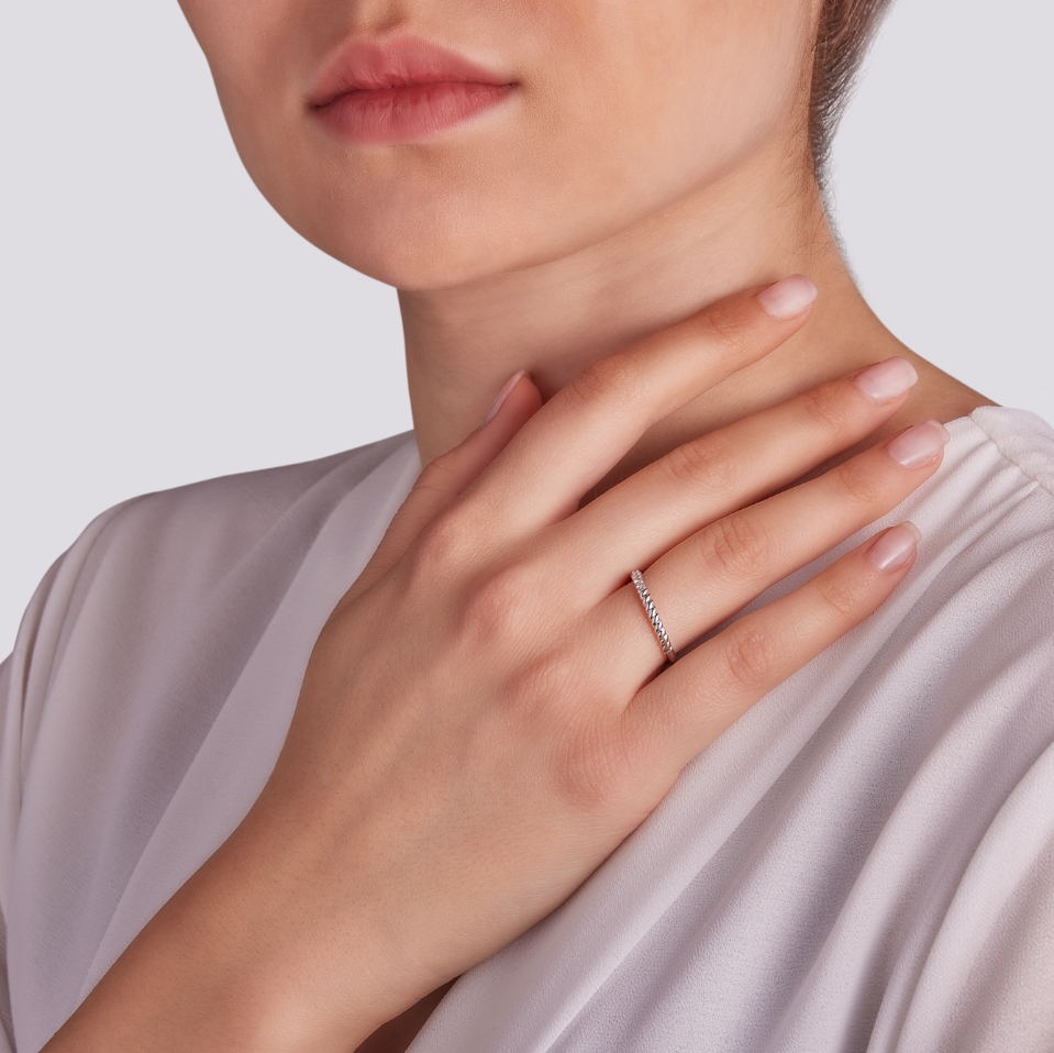 Anello Veretta Intrecciata Diamante 0,25ct