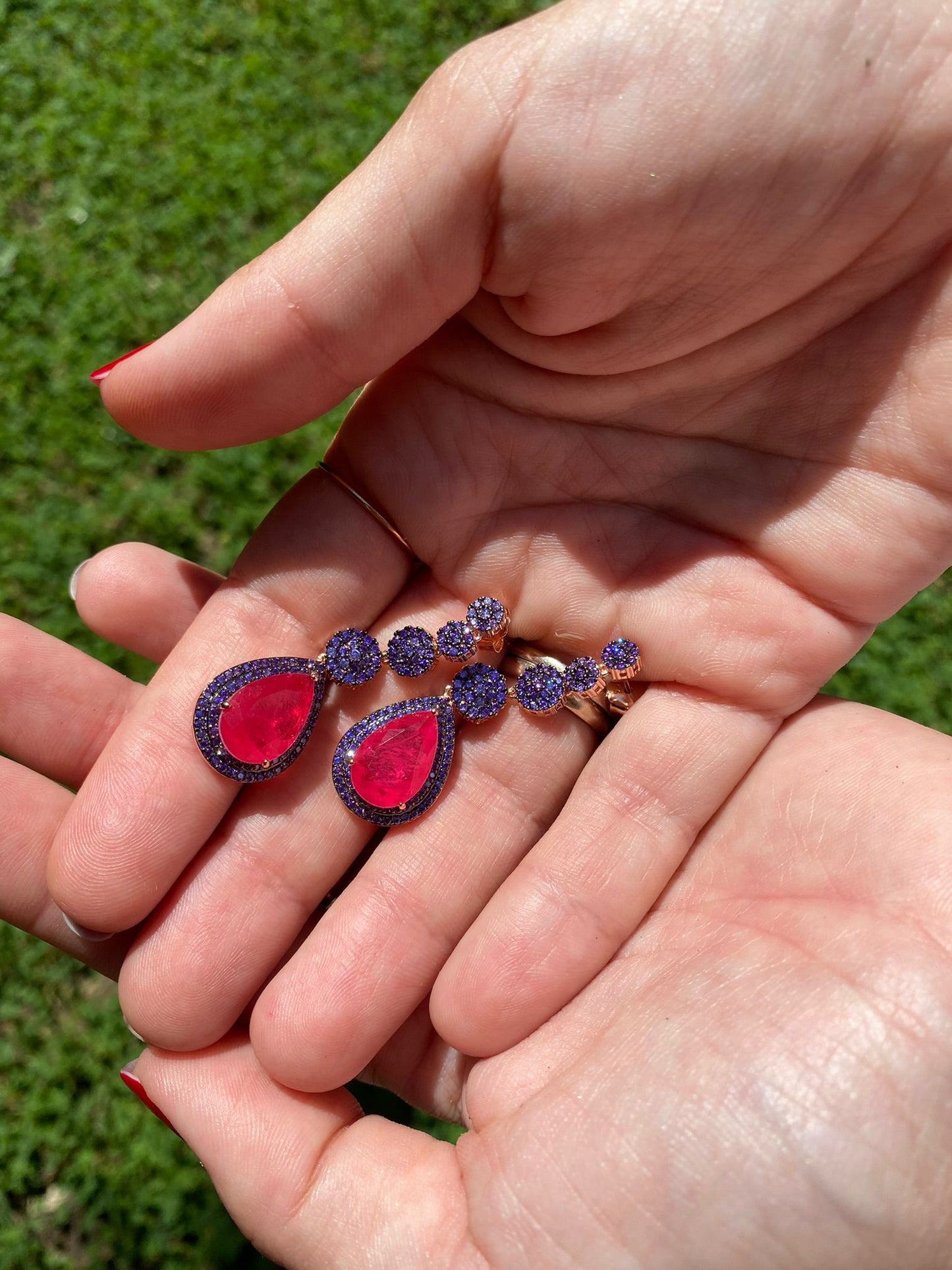 Orecchini Goccia Magenta