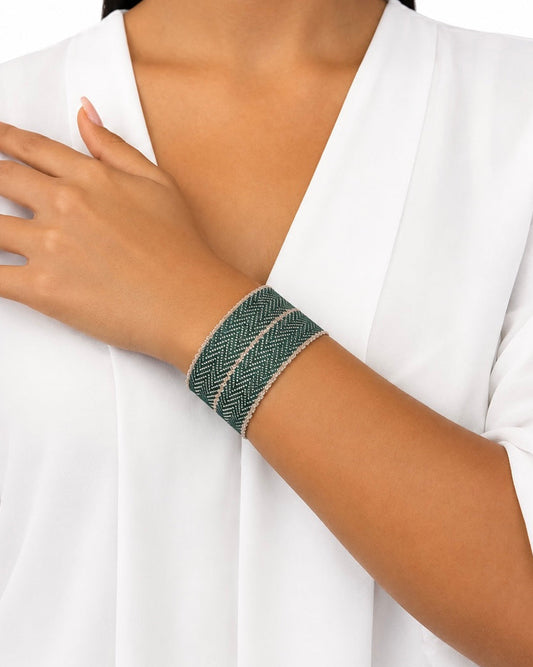 Bracciale fatto a mano in Argento Rodio e seta Verde