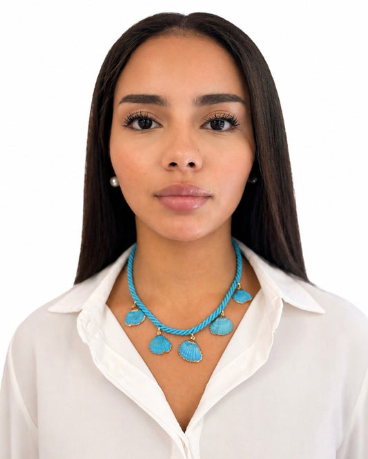 Girocollo con Torsone azzurro e Conchiglie