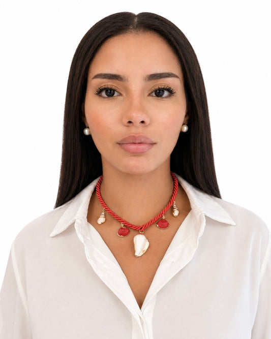 Girocollo con Torsone rosso e Conchiglie