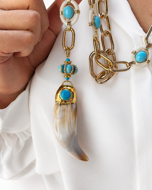 Collana lunga in Acciaio dorato e Corno