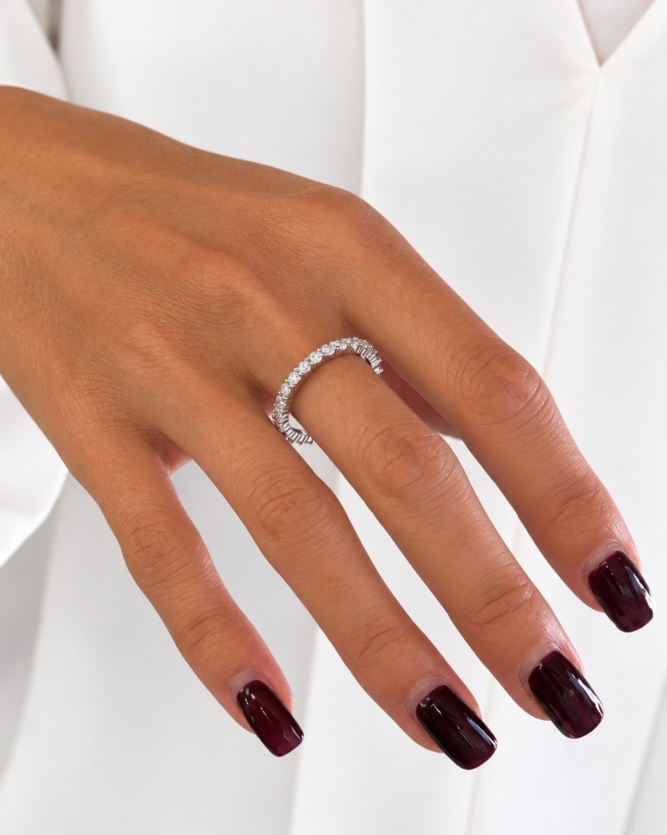 Anello Eternelle Medium in Argento 925 e Diamanti Lab Grown
