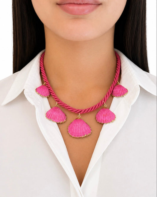 Girocollo con Torsone fucsia e Conchiglie