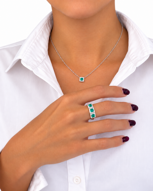 Anello in Argento 925, 3 Smeraldi e Diamanti Lab Grown