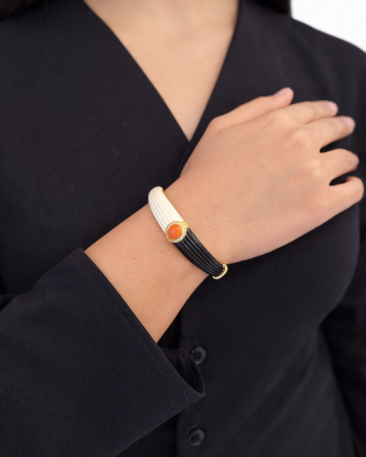 Bracciale Noemi in Brass dorato bianco e nero