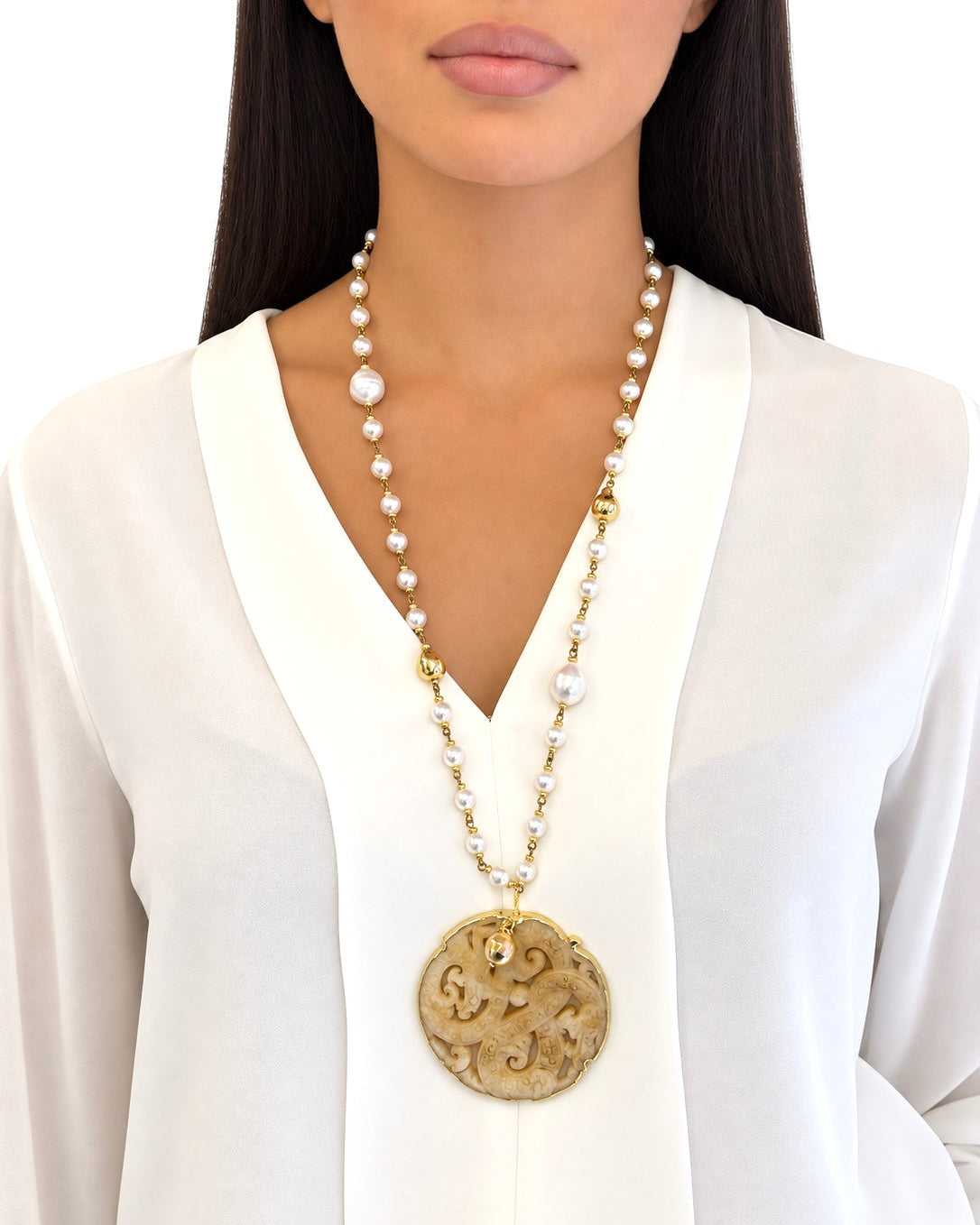 Collana realizzata a mano con Giada Beige e Perle - PREZZO SU RICHIESTA