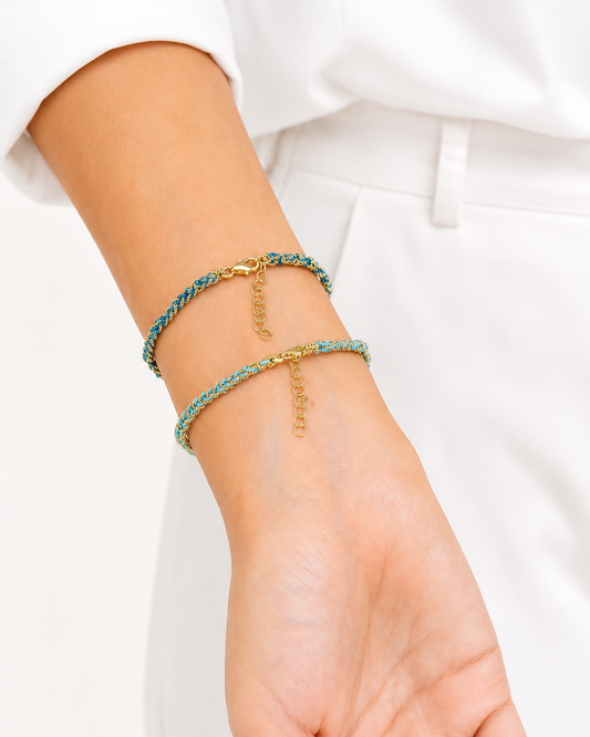 Bracciale morbido in Argento placcato oro giallo 18kt fatto a mano con seta Azzurra