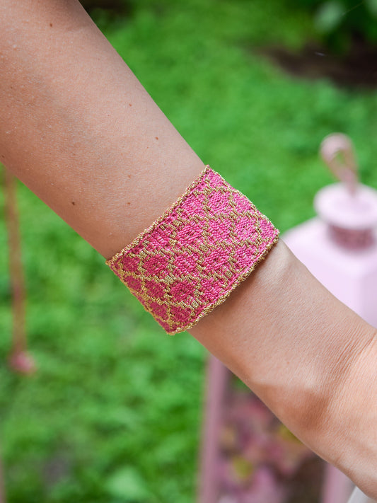 Bracciale fatto a mano in Argento placcato oro giallo 18kt con seta Fucsia