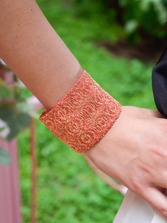 Bracciale fatto a mano in Argento placcato oro giallo 18kt con seta Corallo