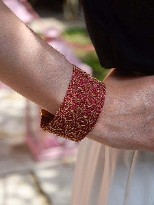 Bracciale fatto a mano in Argento placcato oro giallo 18kt con seta Fragola