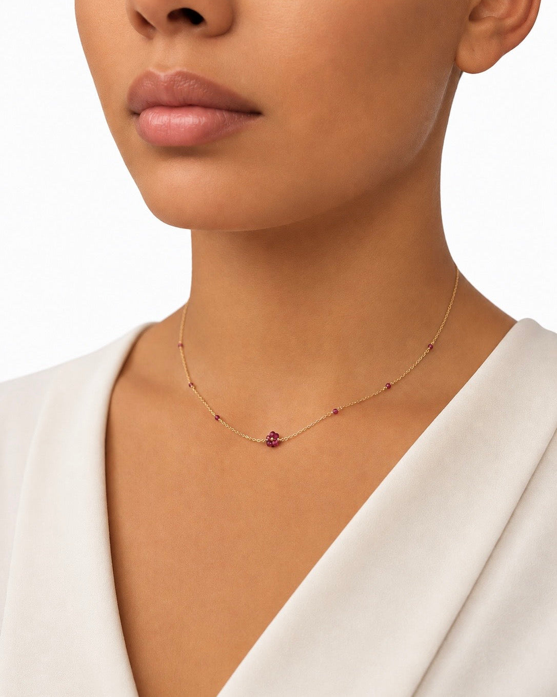 Girocollo in Oro 9kt con Fiorellino Fucsia