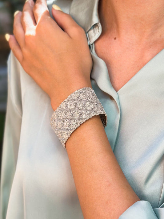 Bracciale fatto a mano in Argento Rodio e seta Bianca