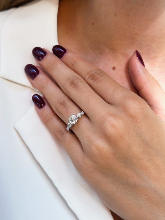 Anello Moissanite 5 Pietre ct 1,6