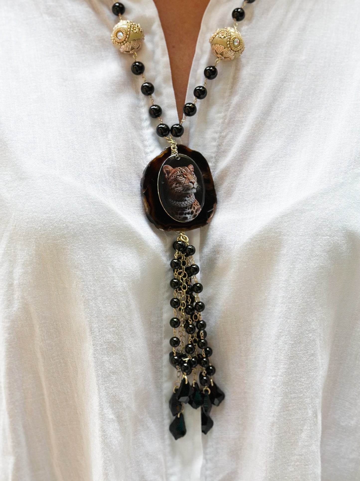 Collana Lunga con pendente Ghepardo e Agata Nera