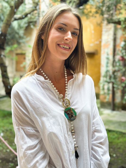 Collana Lunga in Argento con Agata Bianca e pendente Ghepardo