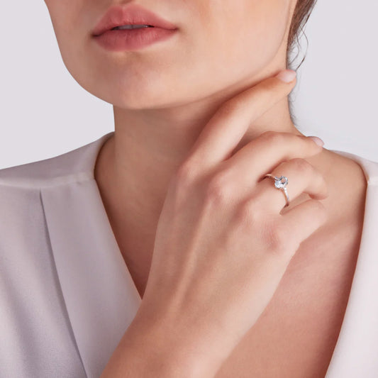 Anello Acqua Marina 0,35ct e Diamanti 0,04ct