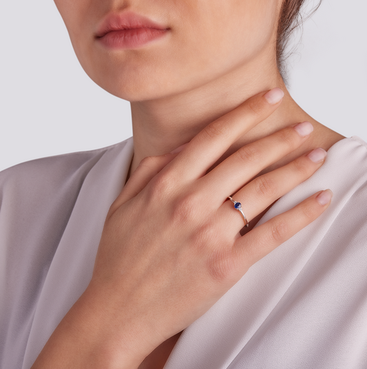 Anello Zaffiro 0,18ct e Diamanti 0,04ct