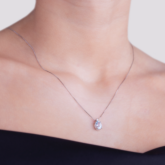 Collana Acqua Marina Taglio Ovale 0,68ct e Diamanti 0,02ct
